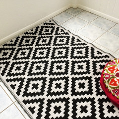 Nirvana Black and White Outdoor Rugs