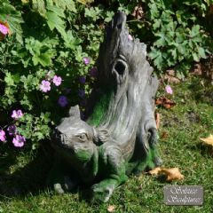Europa Leisure Squirrel Statue - Driftwood Effect