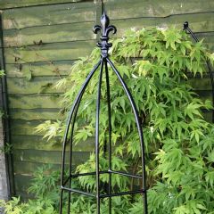 Poppyforge Gothic Obelisk