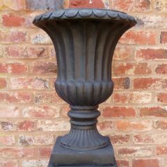 The Garden Feature Collection Stathern Urn - Black - W34cm x D34cm x H47cm