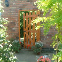 Parallax Gate Ajar Garden Mirror - 190cm High