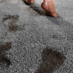 Hug Rug Runner - Charcoal