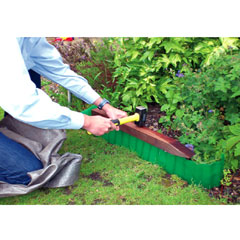 9m Kingfisher Plastic Lawn Edging - H15cm